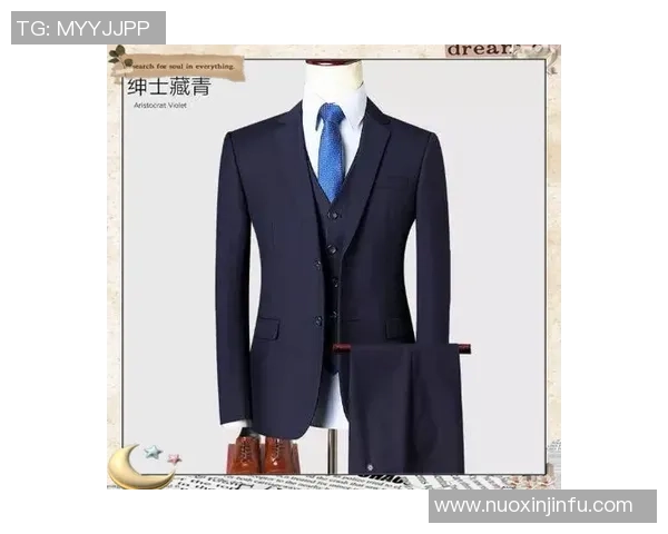 足球球星身穿西服尽显绅士风范 与伙伴们合影展示魅力与优雅 足球球星身穿西服尽显绅士风范 与伙伴们合影展示魅力与优雅